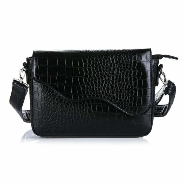 YOUR NEW FAVORITE BLACK BAG