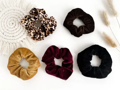 THE VELVET SCRUNCHIE