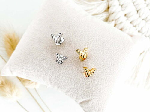 TWISTED V EAR STUDS