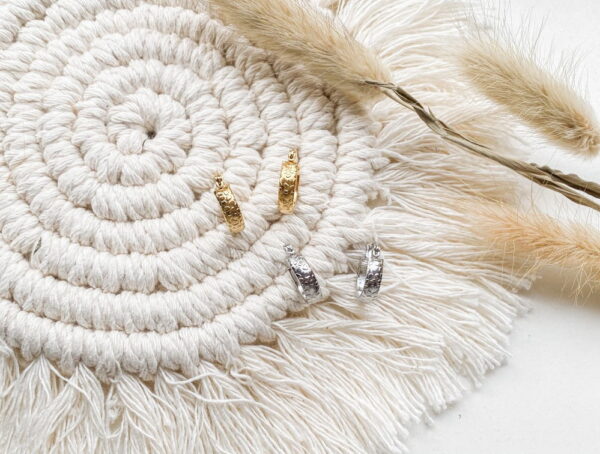 PRETTY JUNGLE EARRINGS